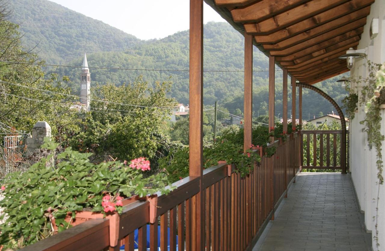 Borgo Di Corte - Alloggio Agrituristico Prestento エクステリア 写真